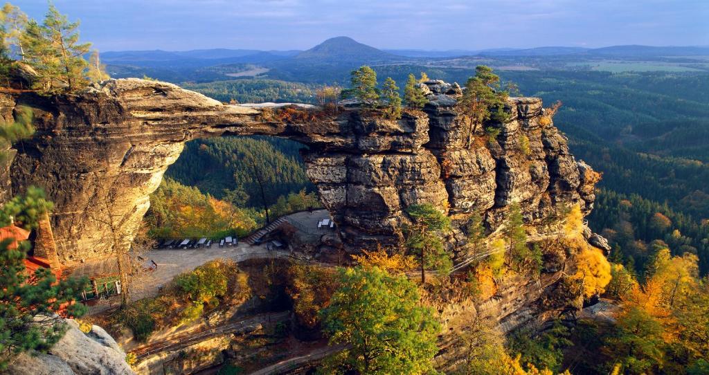 Wellness Hotel Zlata Lipa Decin Bagian luar foto